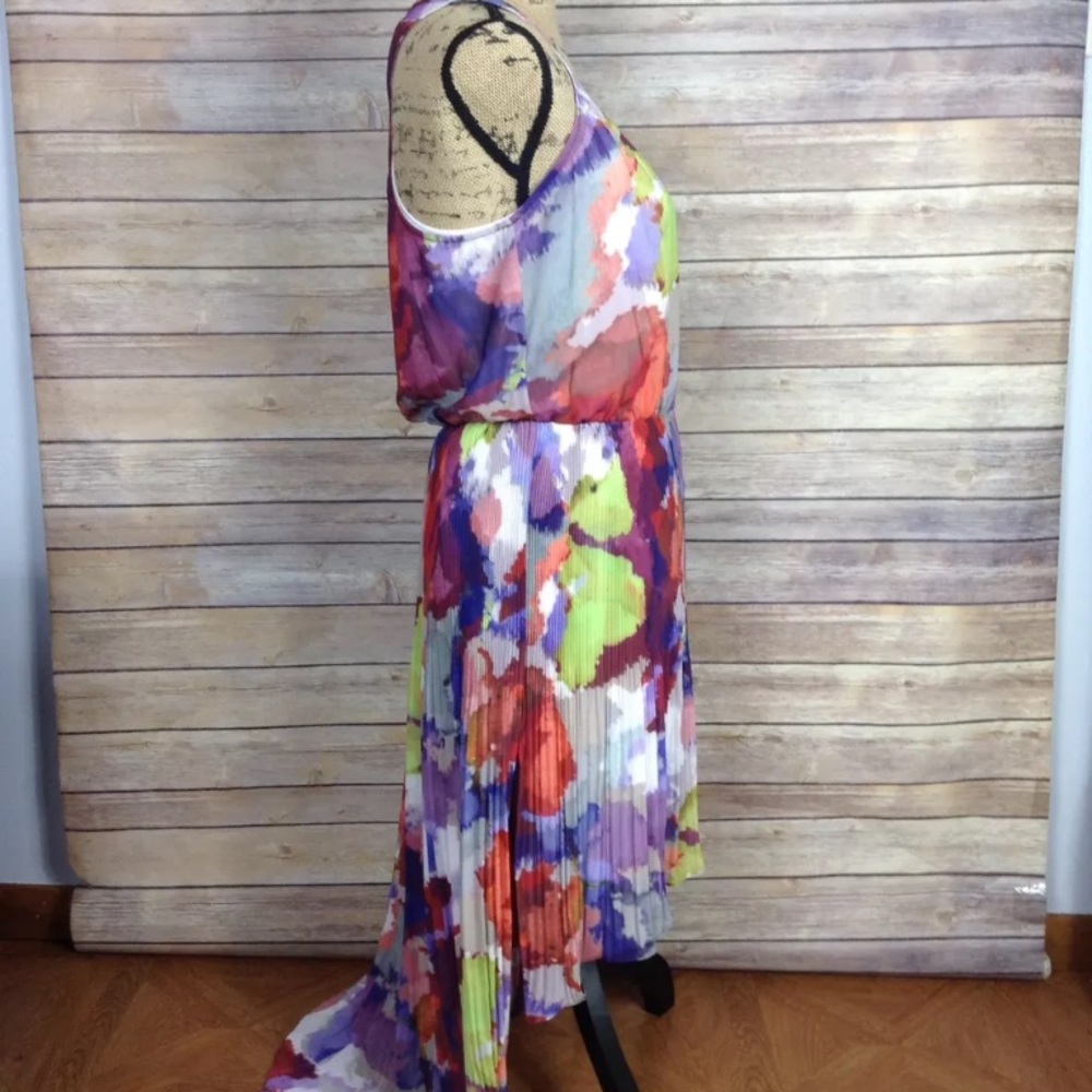 ❗️SOLD❗️Guess Kaliedo pleated high low dress - Picture 4 of 8